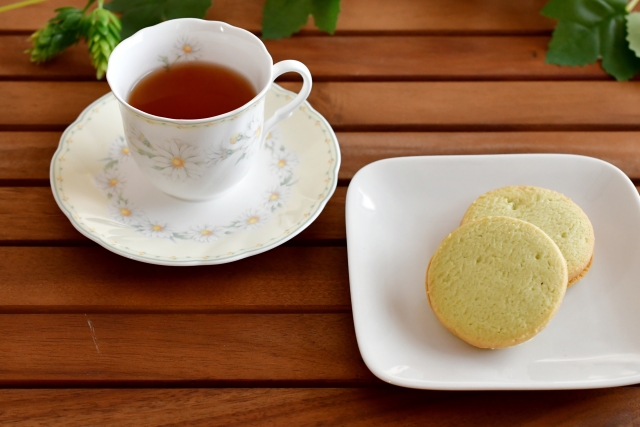 鍋を使った紅茶の入れ方！ポットなしで茶葉の後片付けも楽々！ - あっさむ